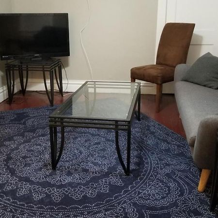 E Michigan Walk Up Furnished 1 Bedroom Apt 랜싱 외부 사진